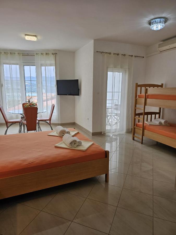 טרוגיר Apartmani Barnjak מראה חיצוני תמונה