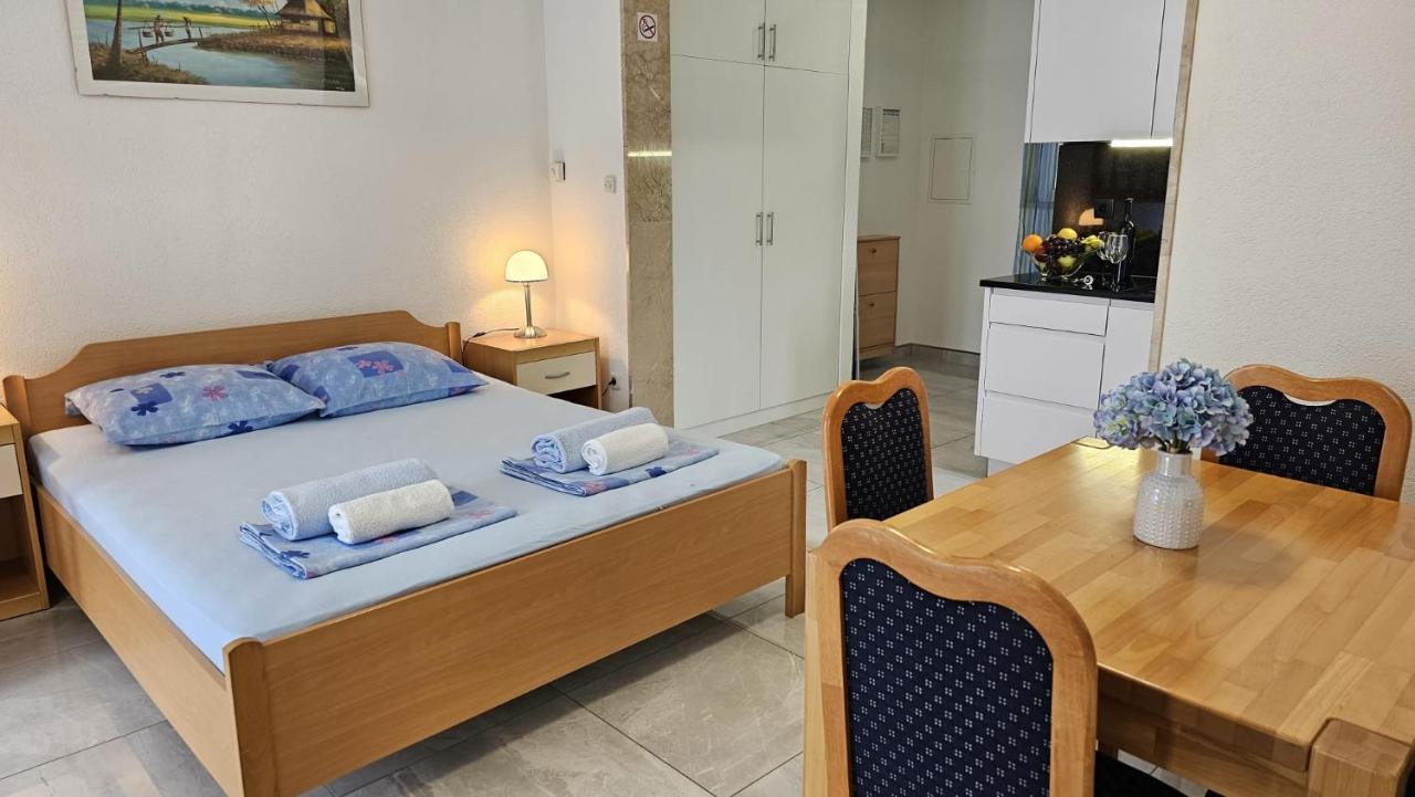 טרוגיר Apartmani Barnjak מראה חיצוני תמונה