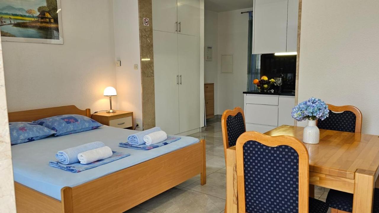 טרוגיר Apartmani Barnjak מראה חיצוני תמונה