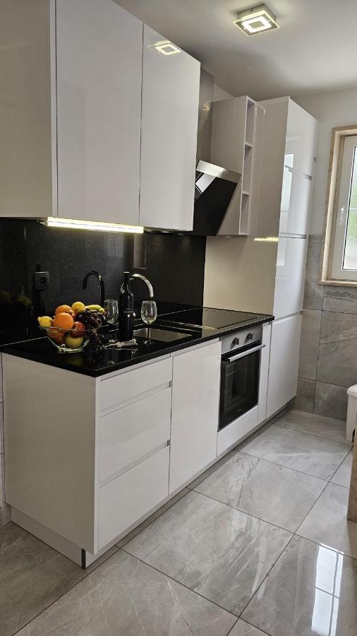 טרוגיר Apartmani Barnjak מראה חיצוני תמונה