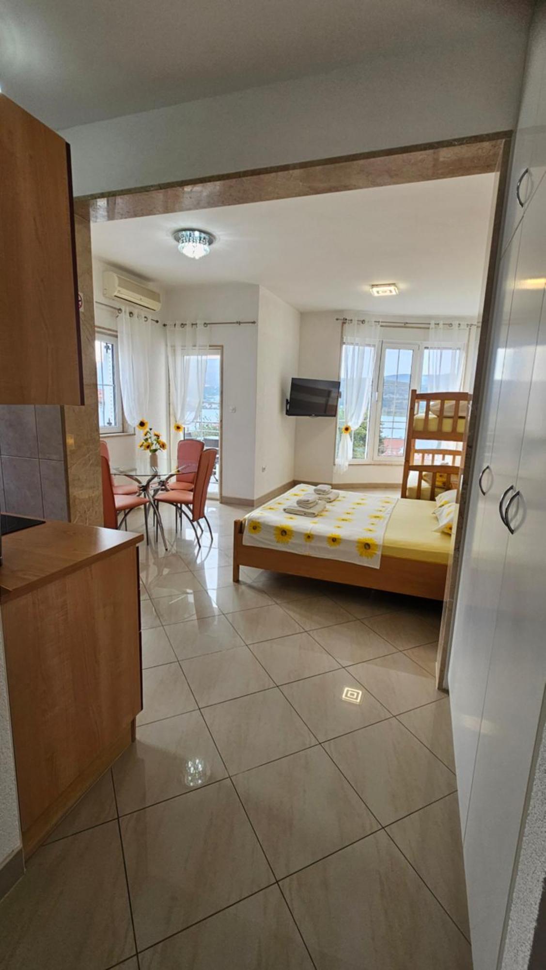 טרוגיר Apartmani Barnjak מראה חיצוני תמונה